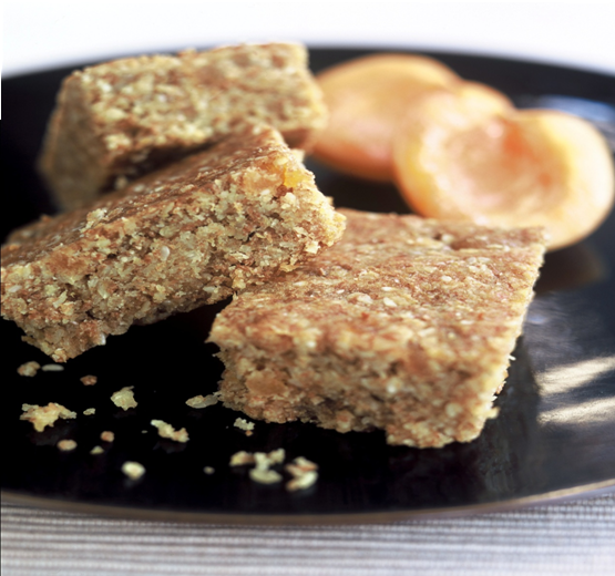 Apricot muesli bars